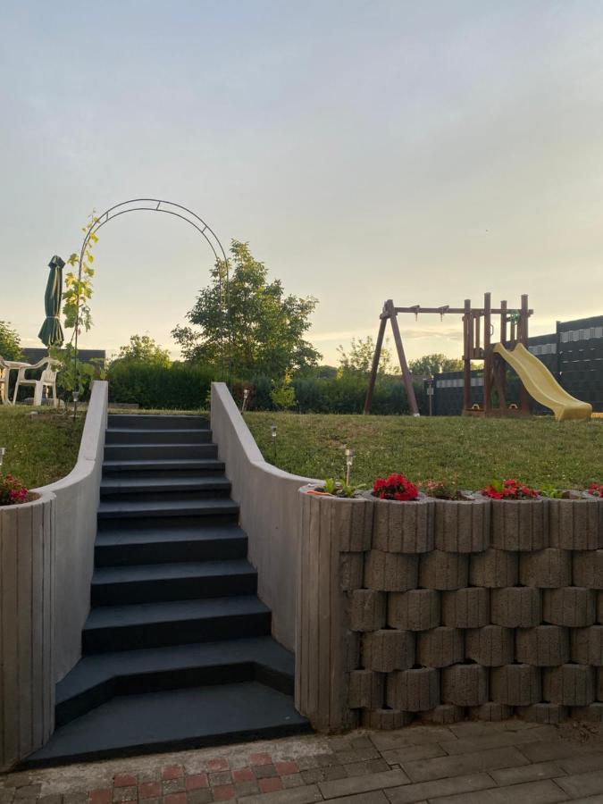 Schoene Grosse Ferienwohnung Im Mittelrheintal Nahe Loreley Bornich Exteriör bild