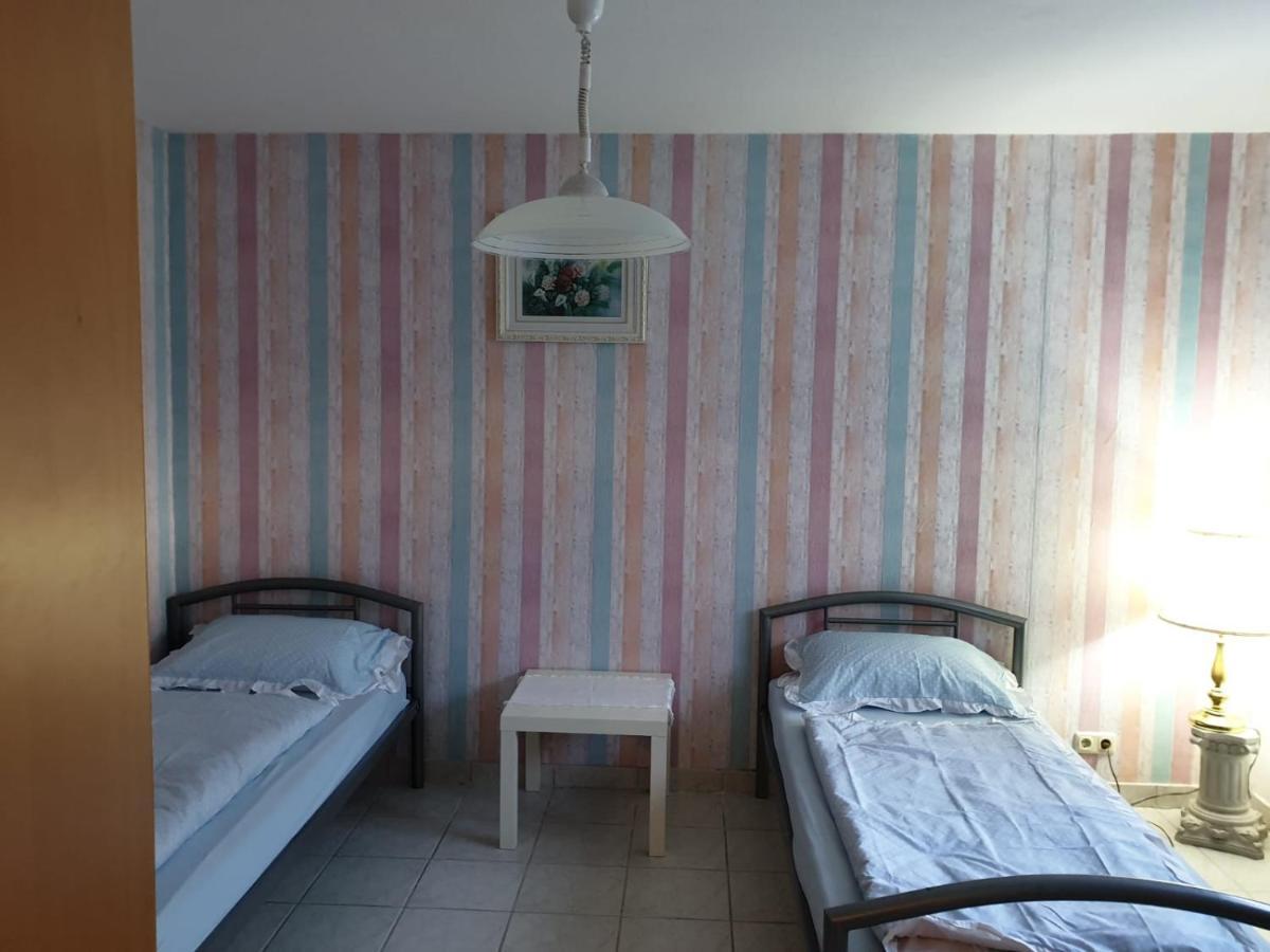 Schoene Grosse Ferienwohnung Im Mittelrheintal Nahe Loreley Bornich Exteriör bild